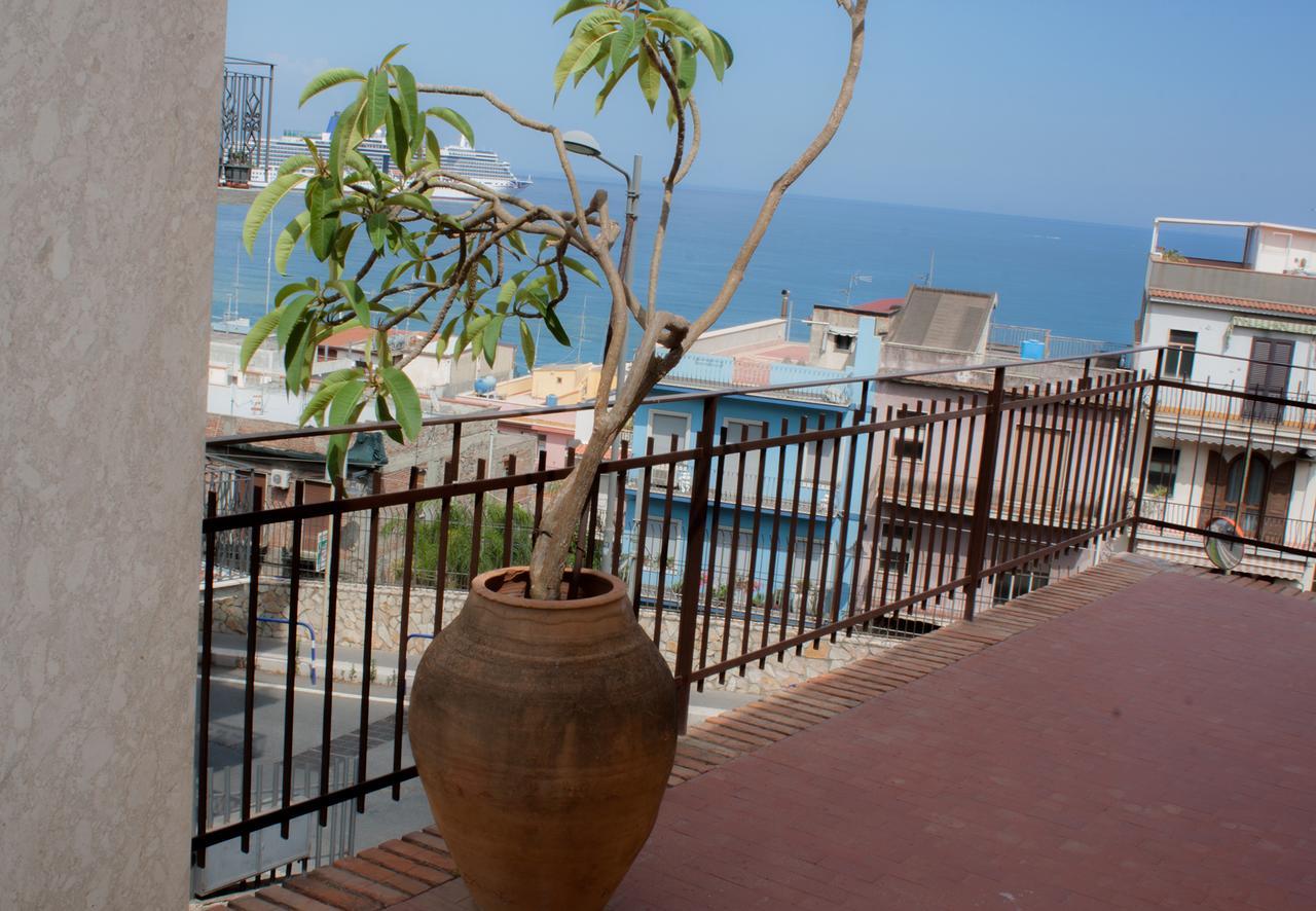 Bed & Breakfast Lighea Giardini Naxos Bagian luar foto