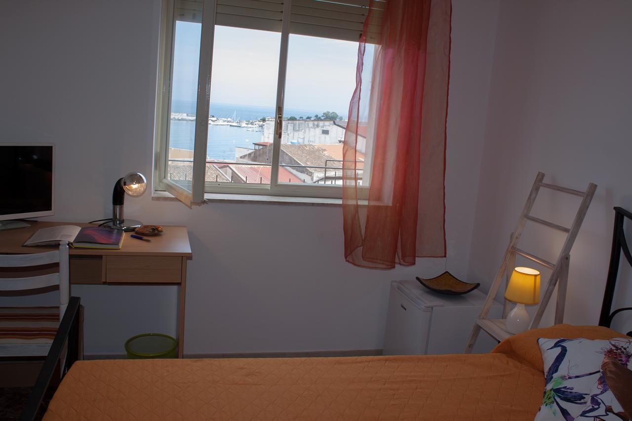 Bed & Breakfast Lighea Giardini Naxos Bagian luar foto