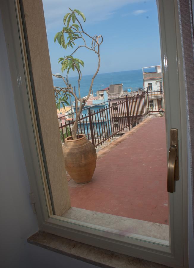 Bed & Breakfast Lighea Giardini Naxos Bagian luar foto
