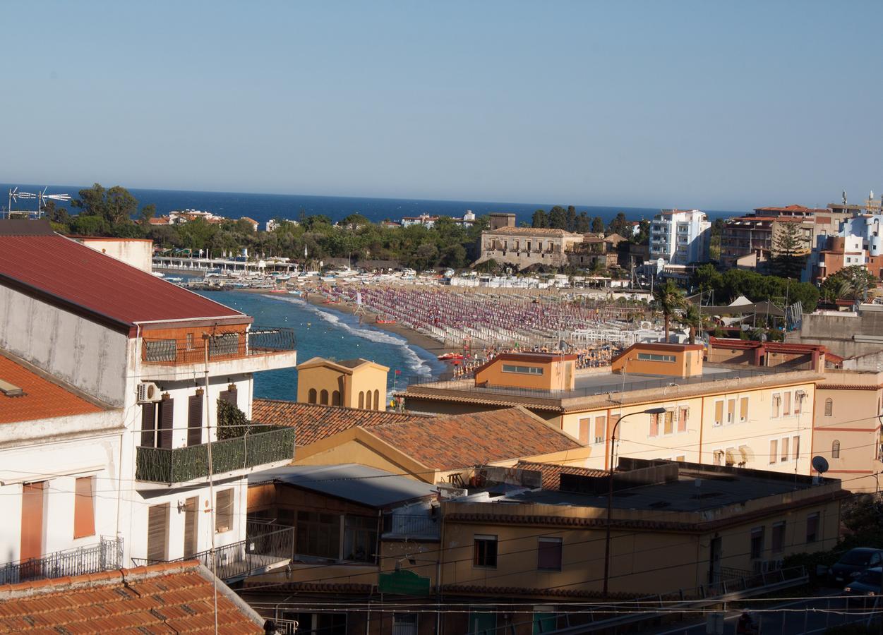 Bed & Breakfast Lighea Giardini Naxos Bagian luar foto