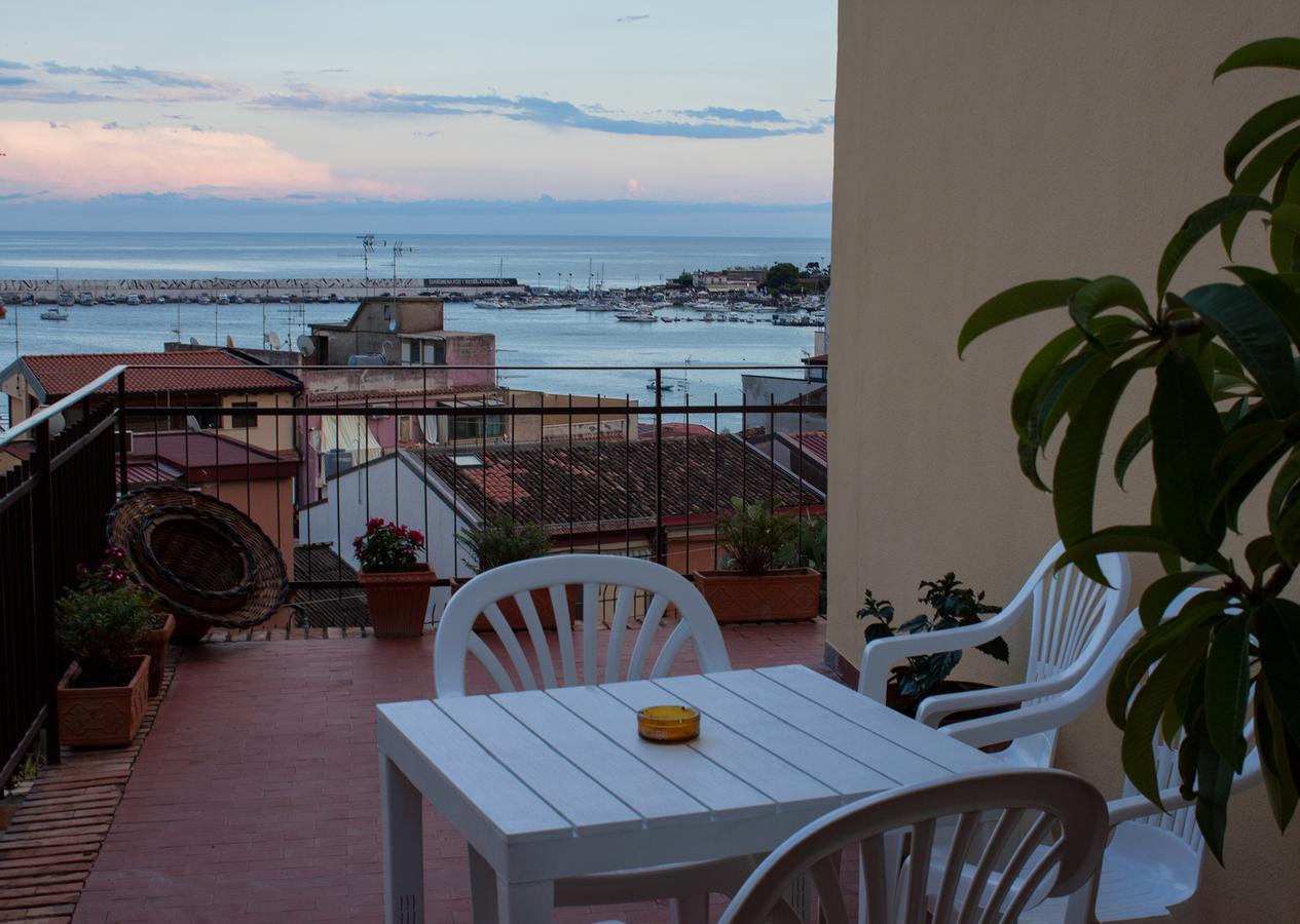 Bed & Breakfast Lighea Giardini Naxos Bagian luar foto